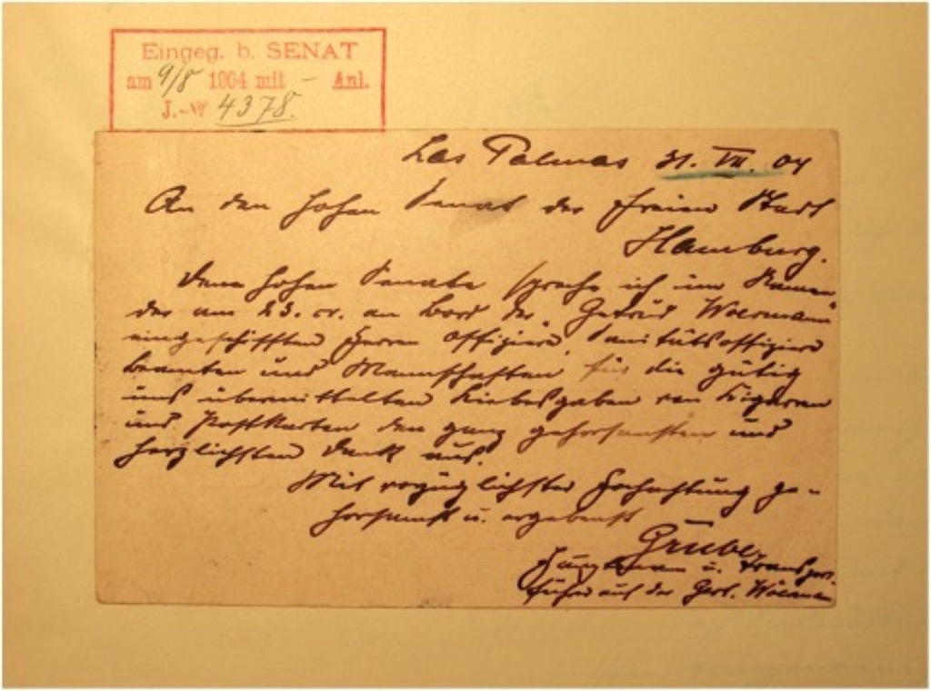 Postal enviado por soldados coloniais ao Senado de Hamburgo em sinal de agradecimento pela festa de despedida e os presentes recebidos aquando da partida de Baakenhafen. Fonte: © Arquivo Estatal de Hamburgo: 111-1 Senat (séc. XII – séc. XX), Nr. 47053. Fotografia: Jan Kawlath